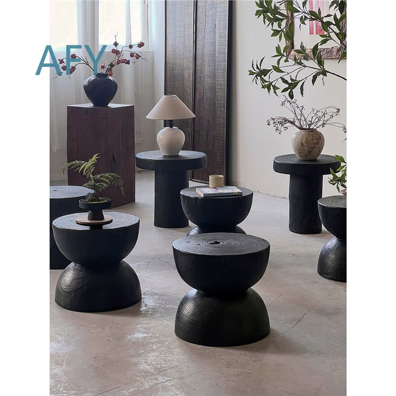 Stołek z węglizowanego drewna  – Interior Design Zen Style recenzja i cena