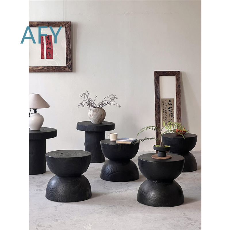 Stołek z węglizowanego drewna  – Interior Design Zen Style recenzja i cena